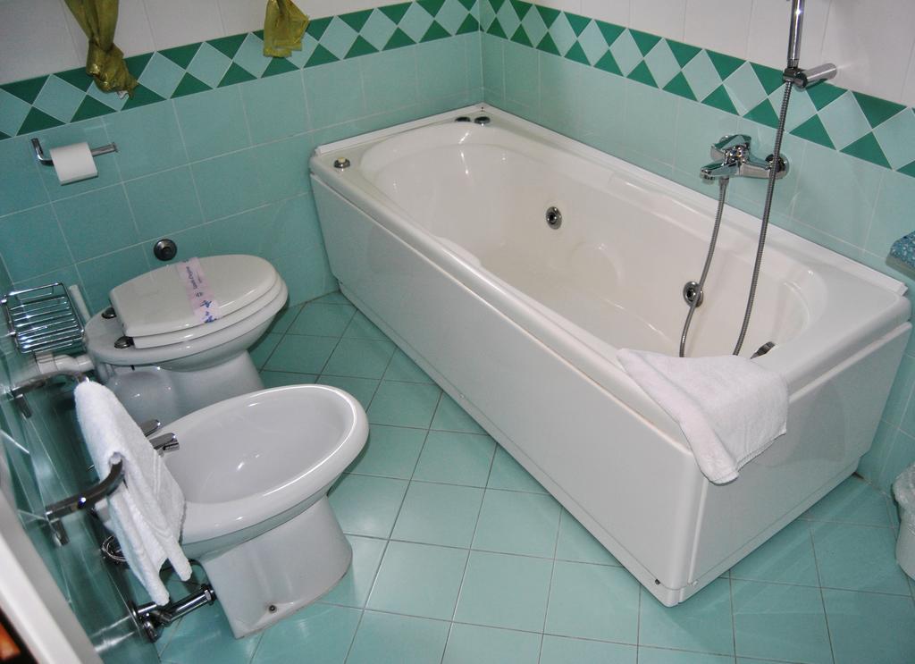 Hotel Sextum Bientina Pokoj fotografie